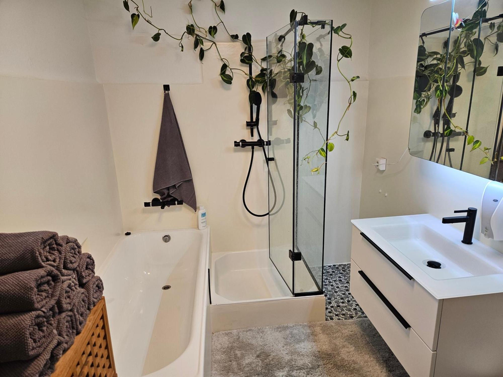 Premium Apartment Mit Privatem Whirlpool, Sauna, Garten Sankt Martin am Grimming Eksteriør bilde