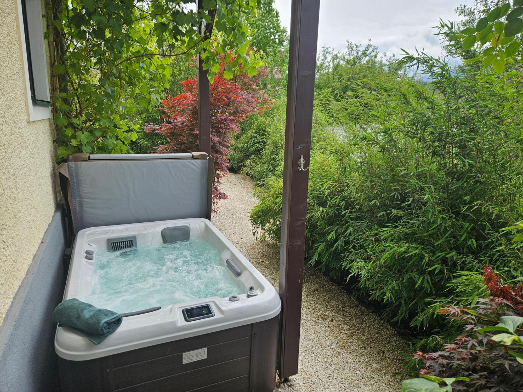 Premium Apartment Mit Privatem Whirlpool, Sauna, Garten Sankt Martin am Grimming Eksteriør bilde